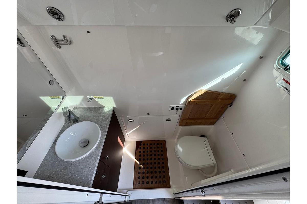 Used 2022 Everglades 395cc