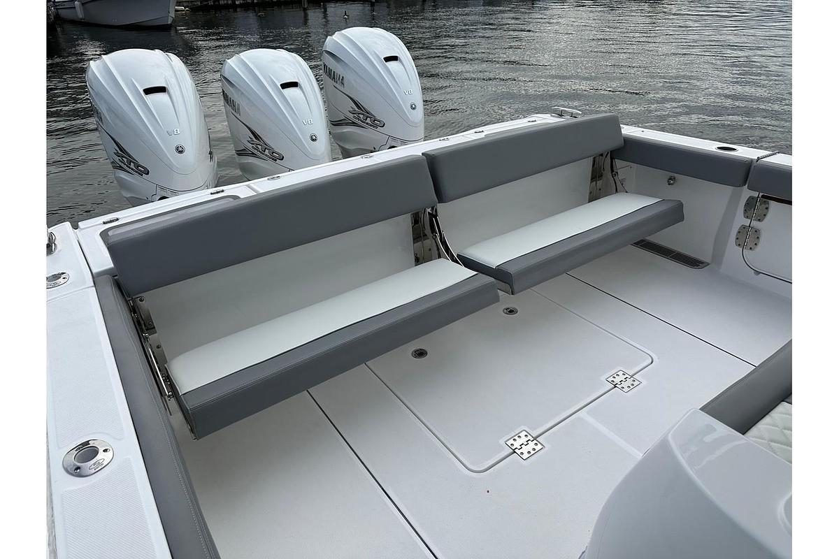 Used 2023 Everglades 395 Center Console