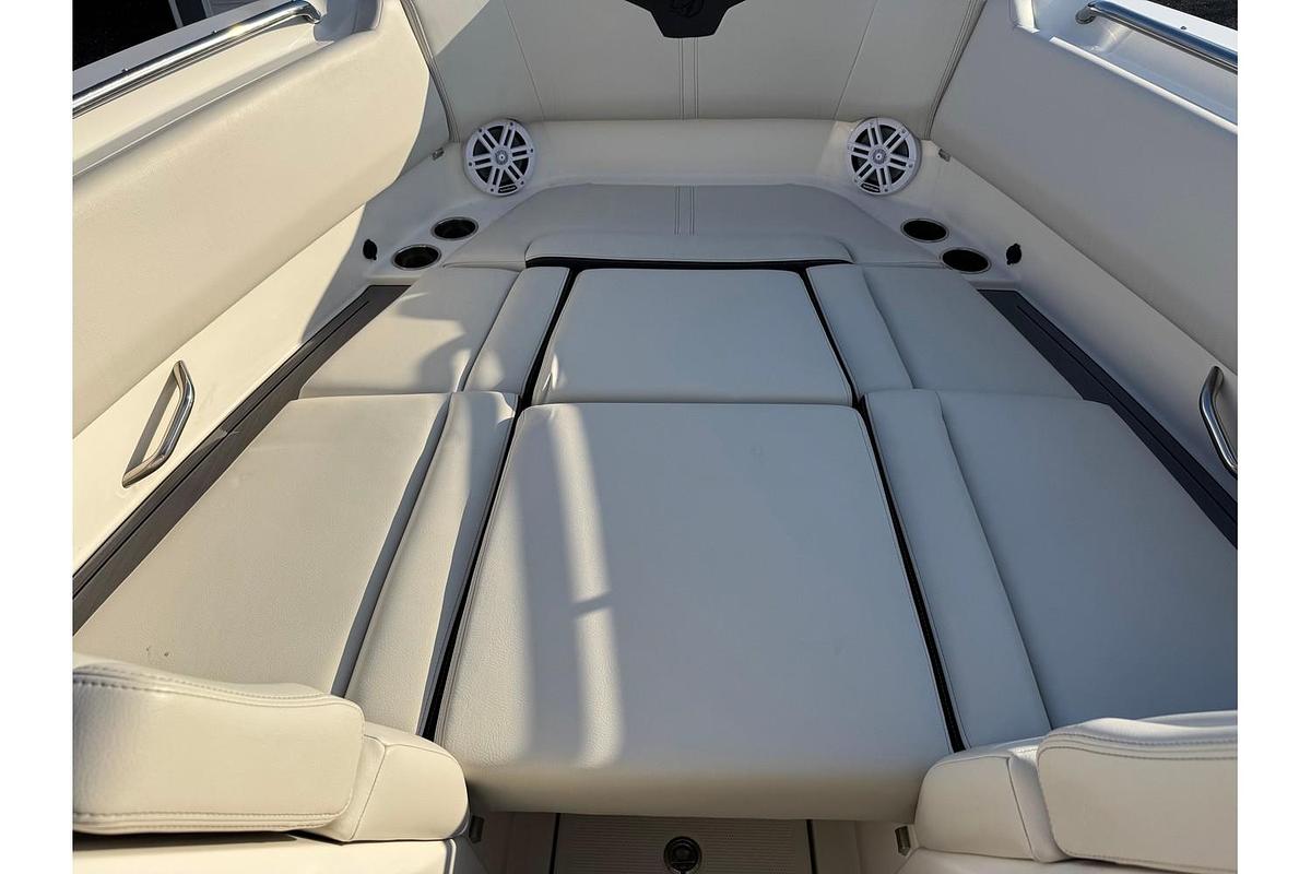 2024 Sailfish 276 DC