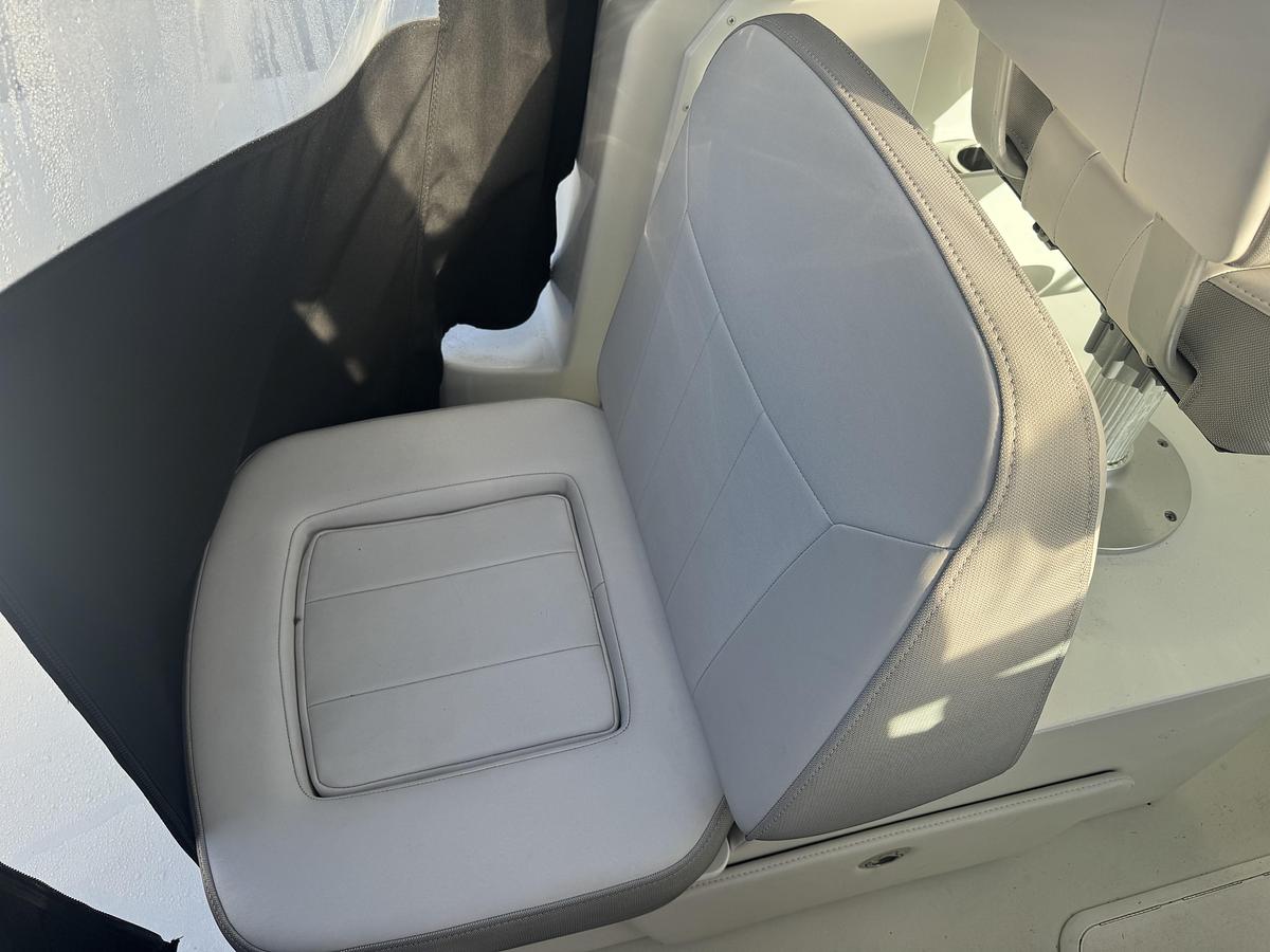 Used 2021 Parker 2501 XLD