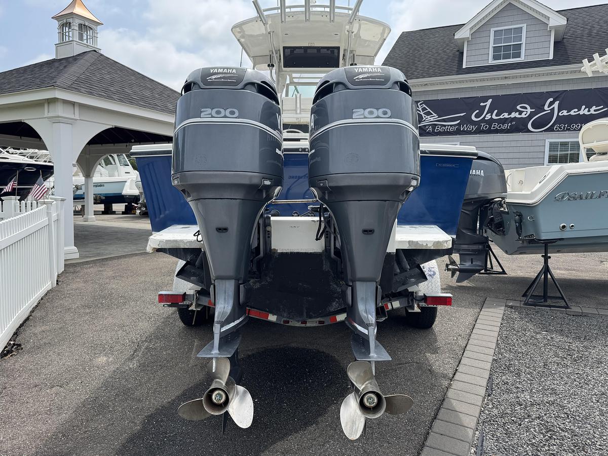 Used 2001 Regulator  26FS