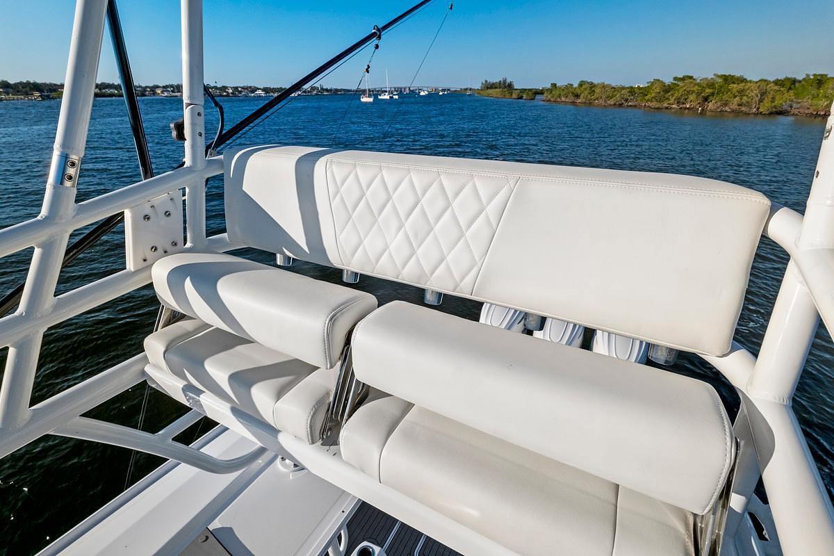 2025 Everglades 375 Center Console