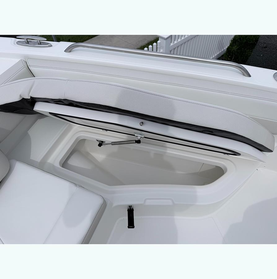 2027 World Cat 235HB