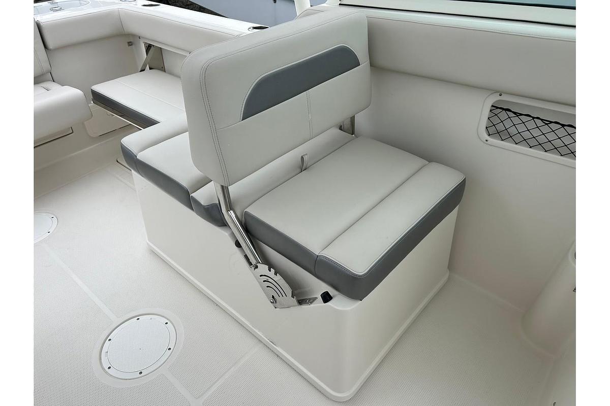 2025 Sailfish 245 DC