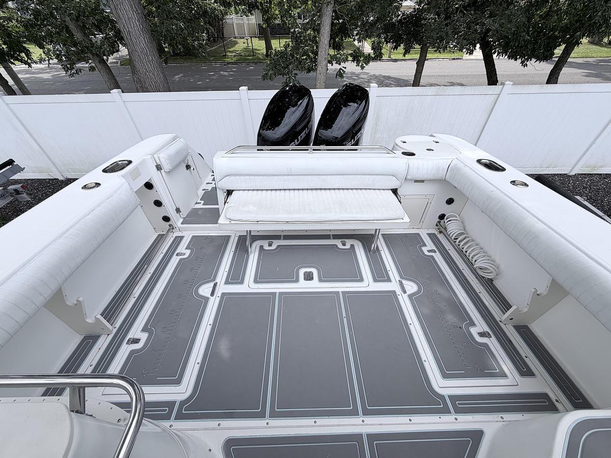 Used 2002 Boston Whaler 295 Conquest
