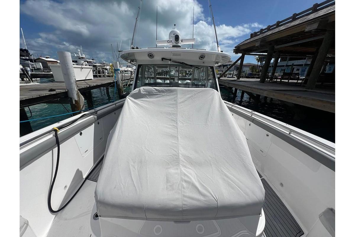 Used 2023 Everglades 455