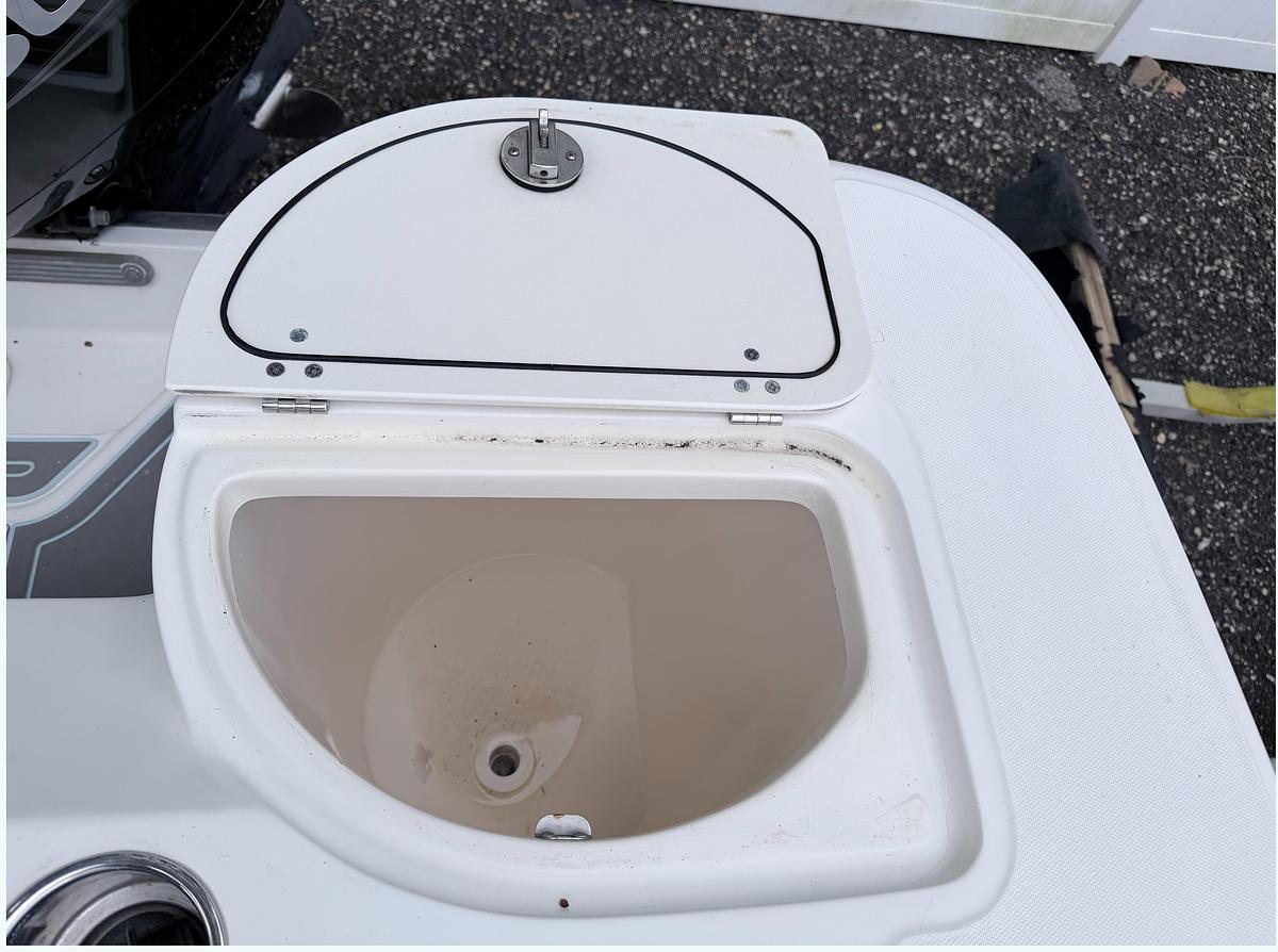 Used 2002 Boston Whaler 295 Conquest