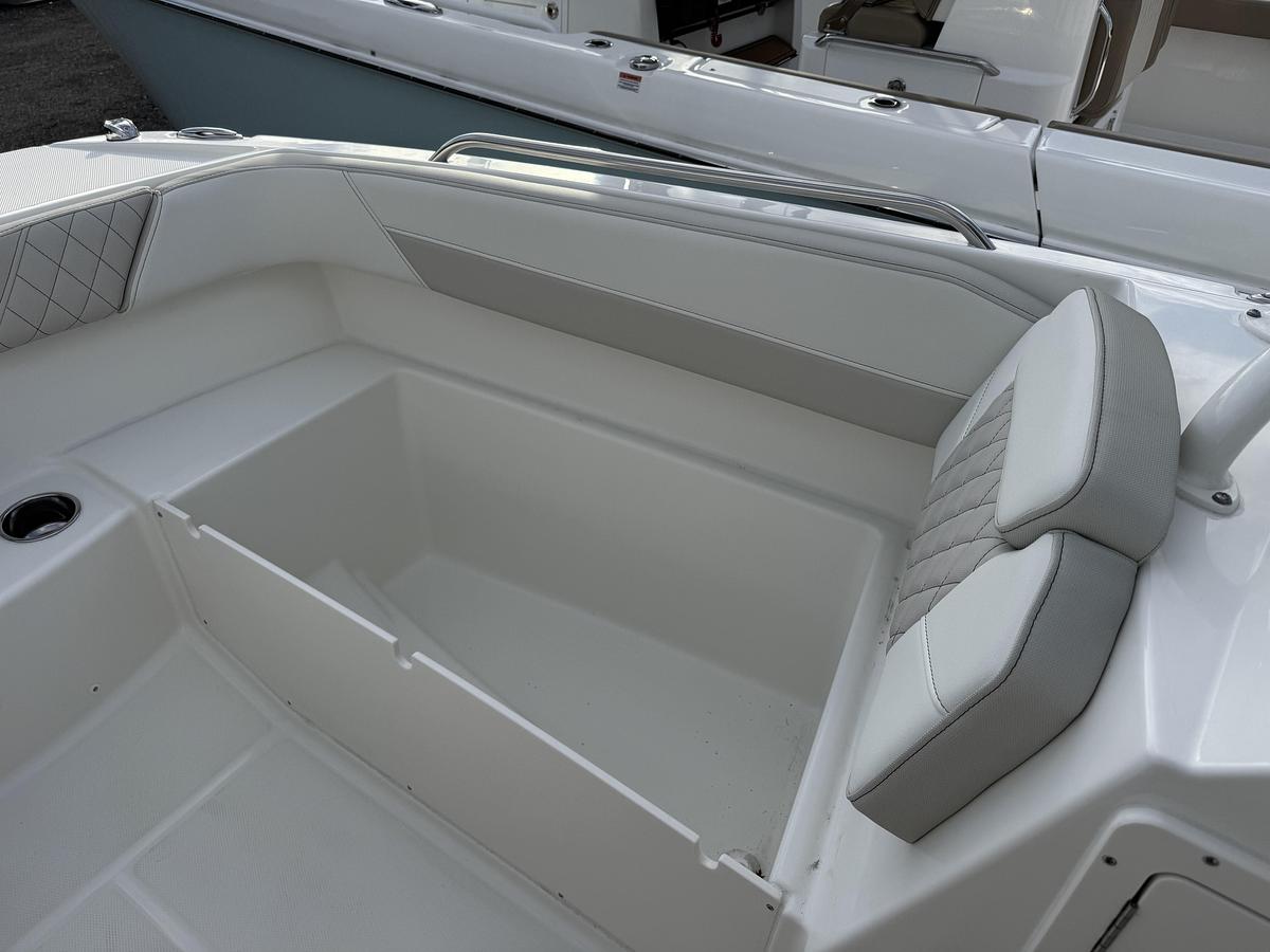 2026 World Cat 230SD