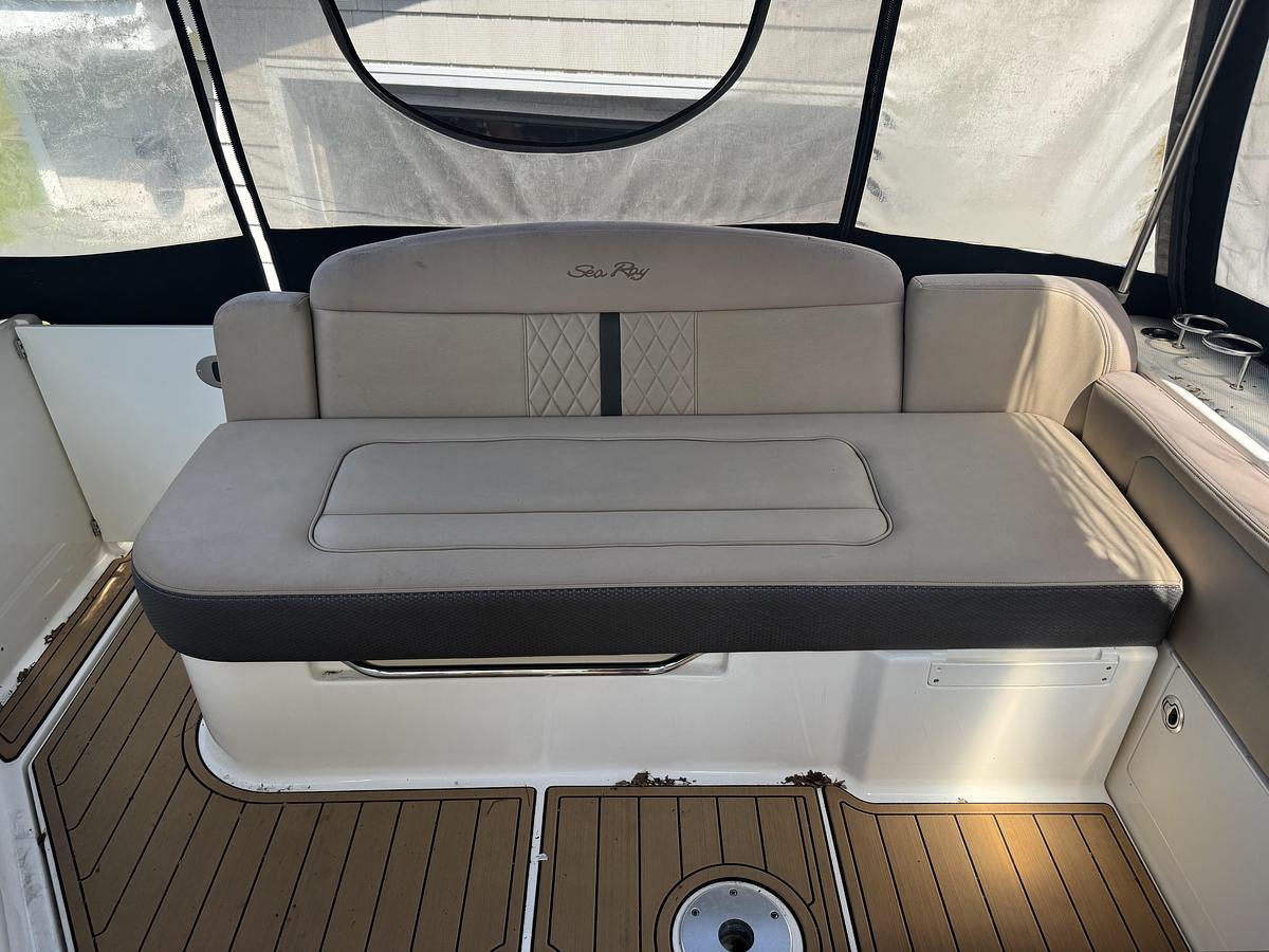 Used 2016 Sea Ray Sundancer 310