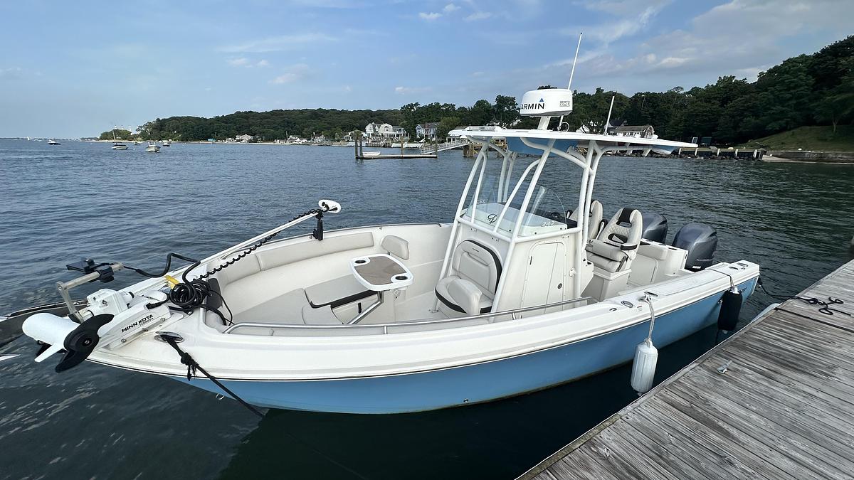 Used 2022 Sailfish 242 CC