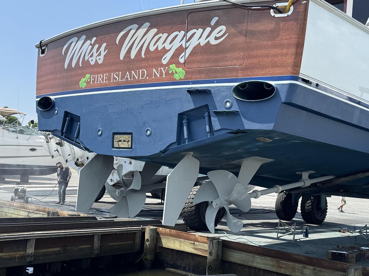 Used 2002 Viking 61 Enclosed Bridge