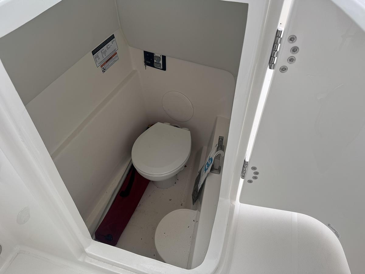 Used 2023 World Cat 230SD