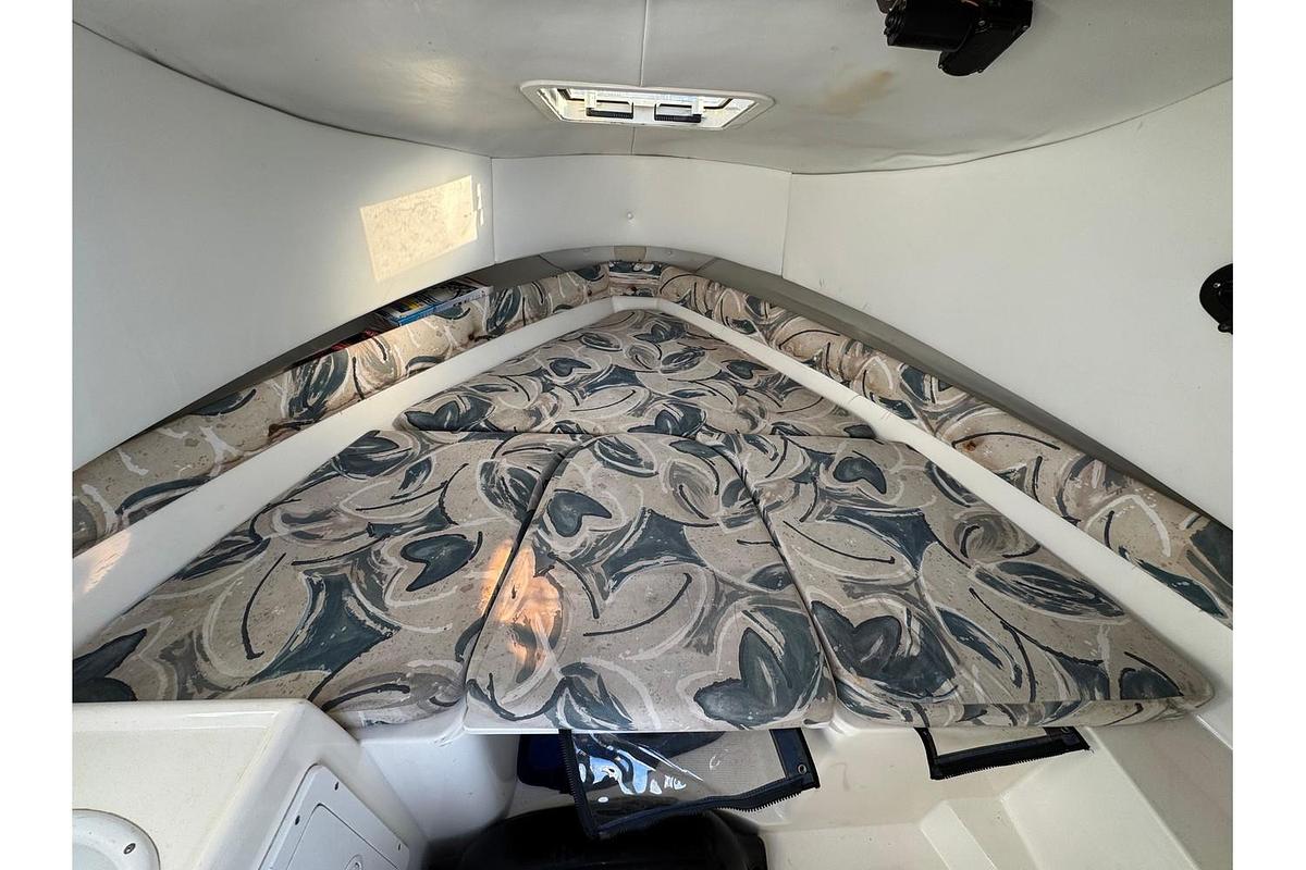 Used 1998 Cobia 220 Walkaround