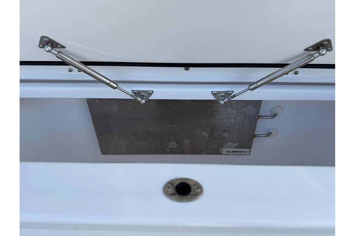 Used 2022 Everglades 395cc