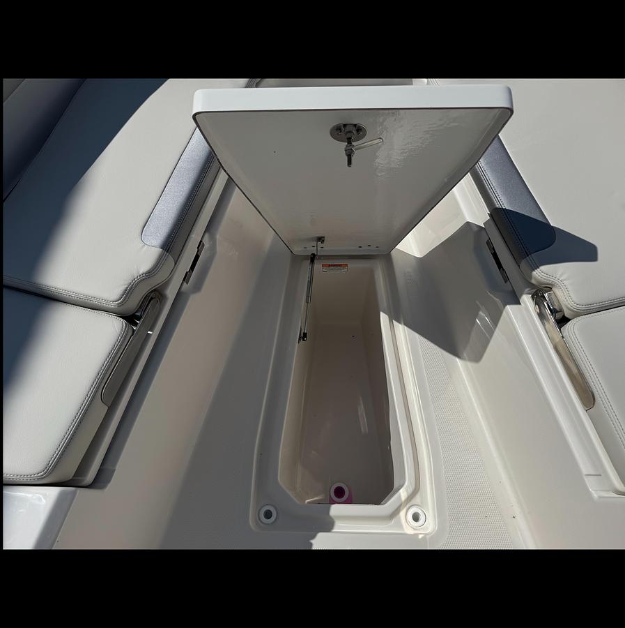 2025 Sailfish 232 CC