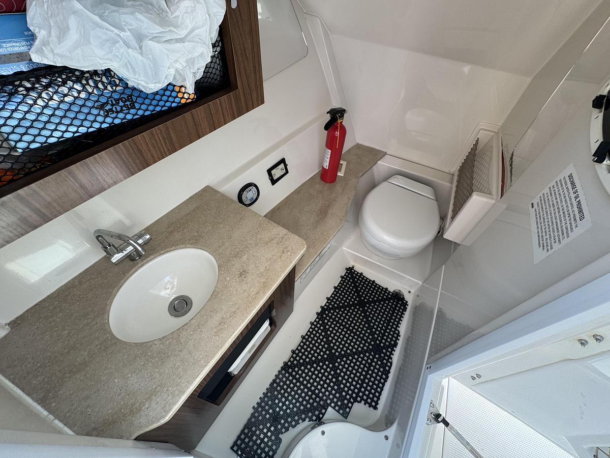 Used 2017 Sailfish 325 DC