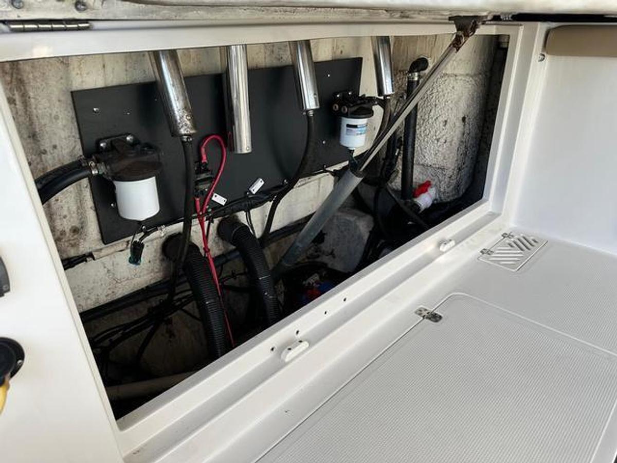 Used 2017 Sailfish 325 DC