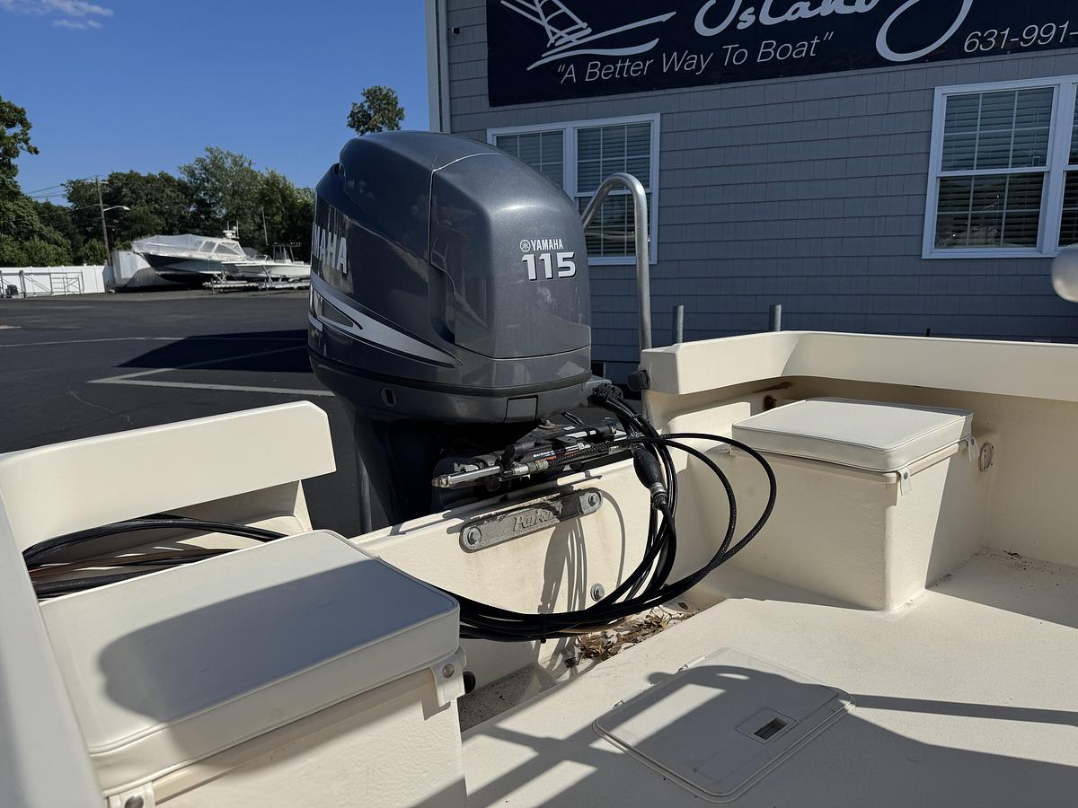 Used 2002 Parker 1801 Center Console
