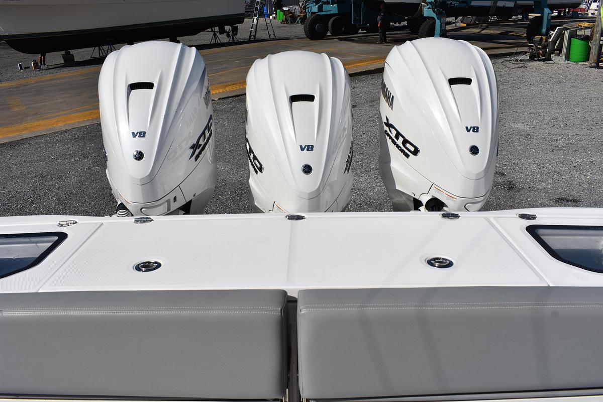 Used 2024 Everglades 395CC