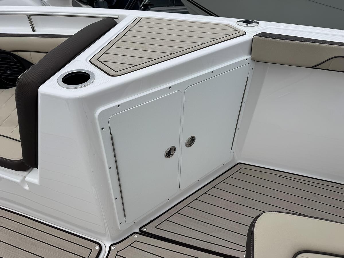 Used 2026 Yamaha Boats 255 FSH Sport H