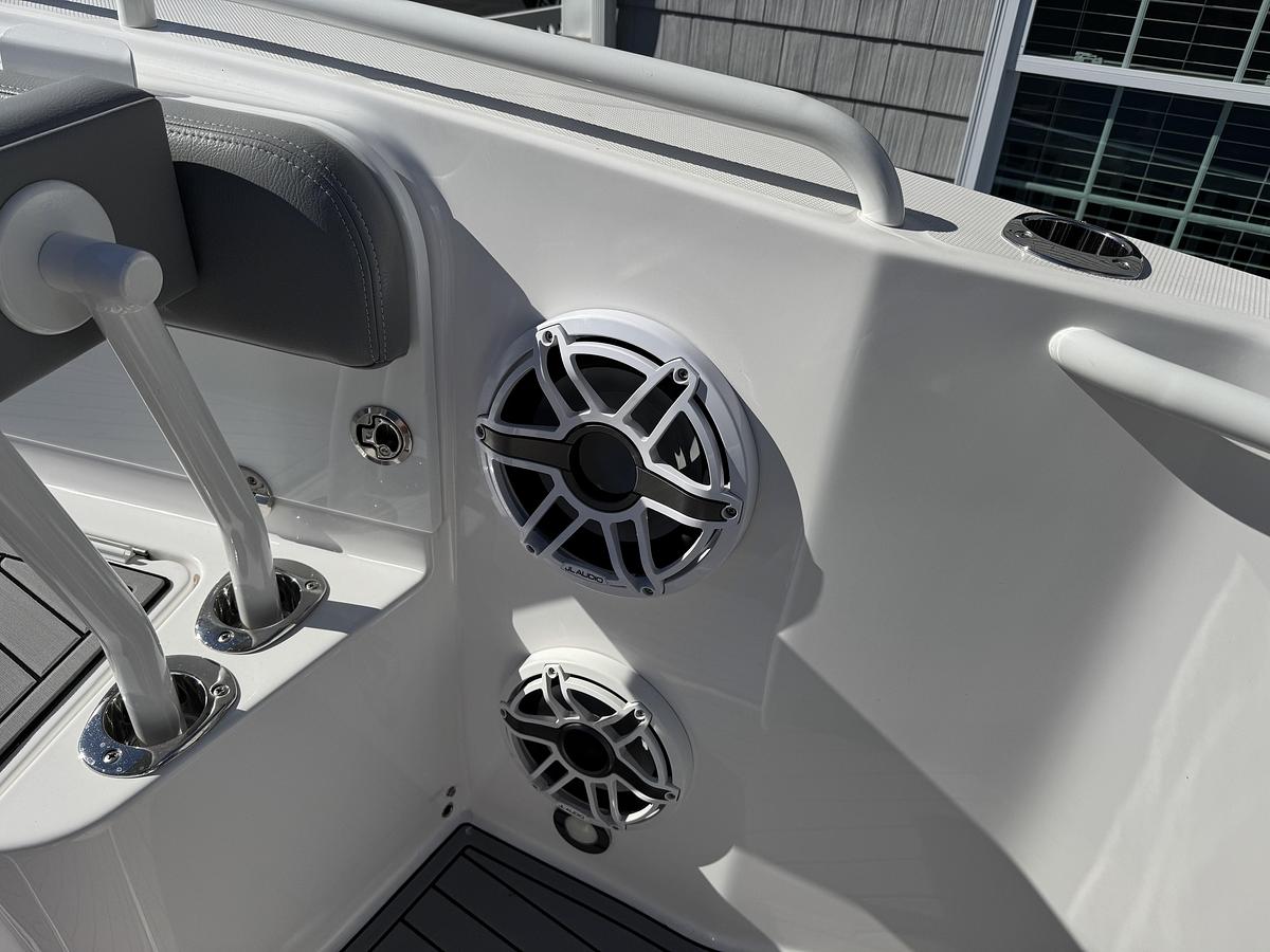 Used 2021 Everglades 295 Center Console