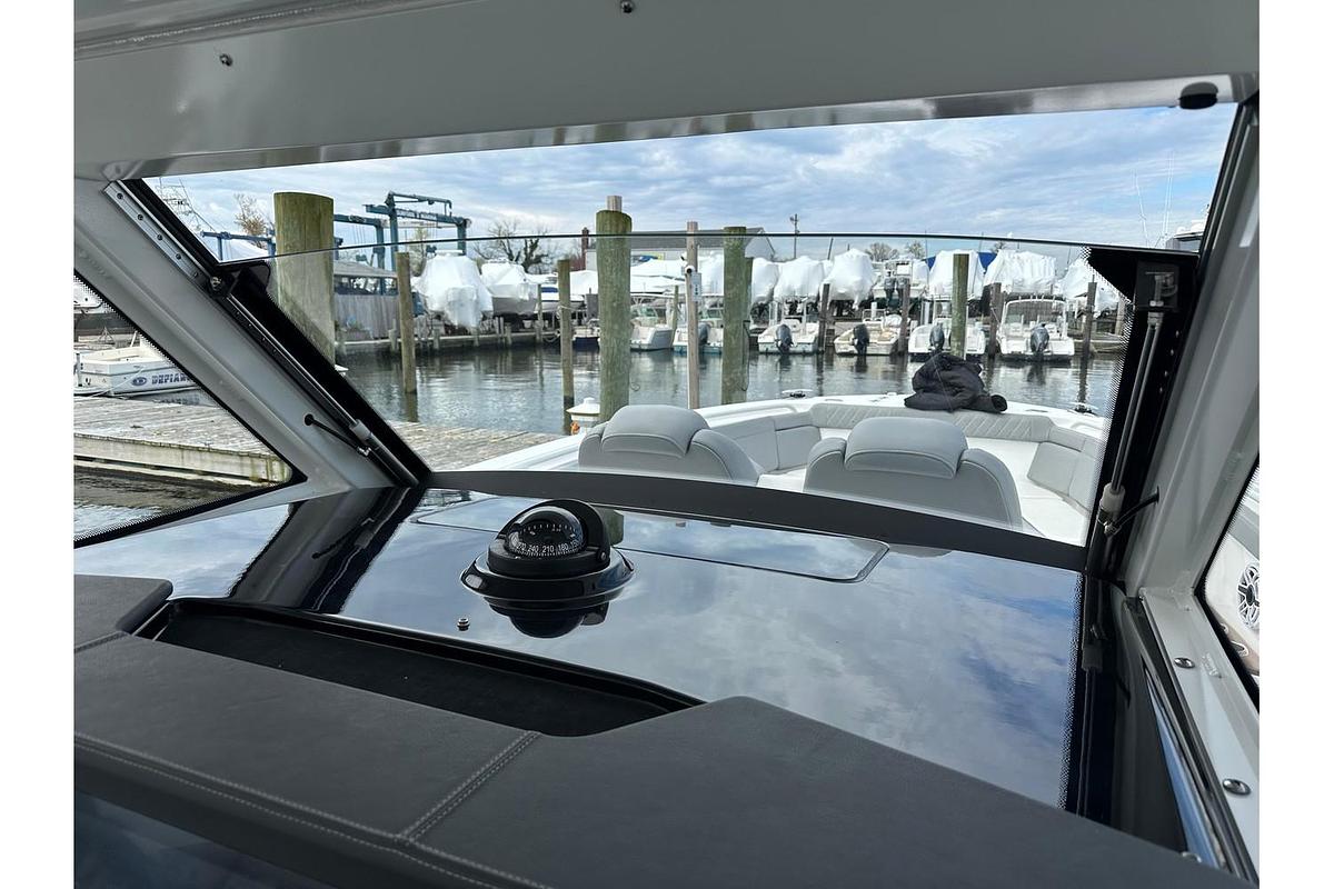 Used 2023 Everglades 395 Center Console