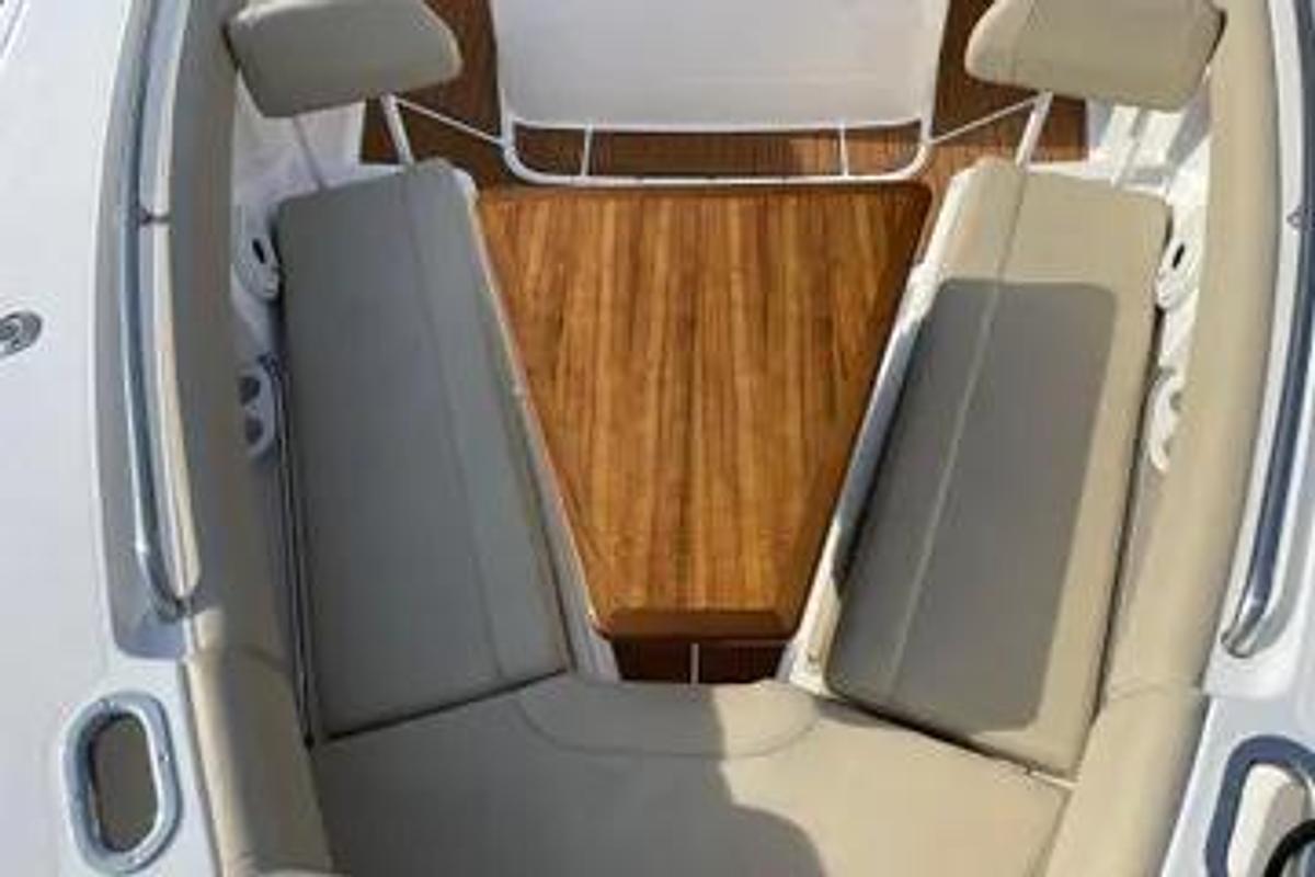 Used 2019 Everglades 435 Center Console