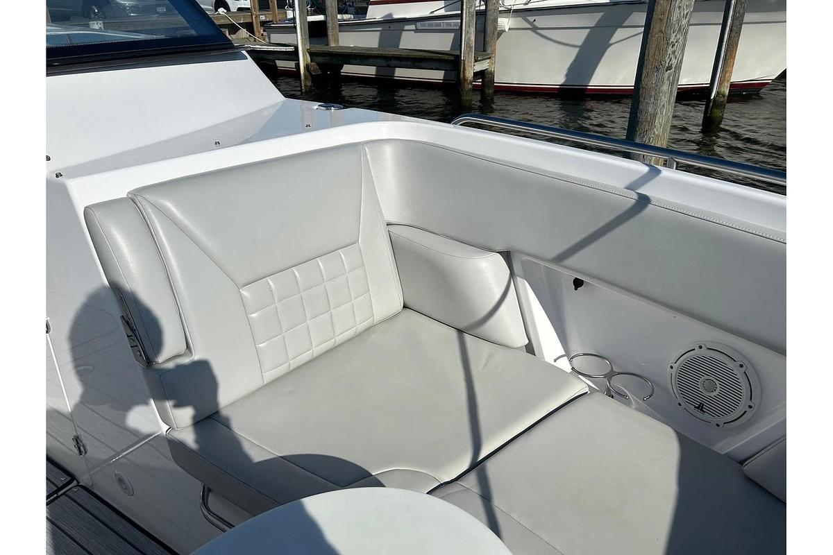 Used 2019 Everglades 340DC