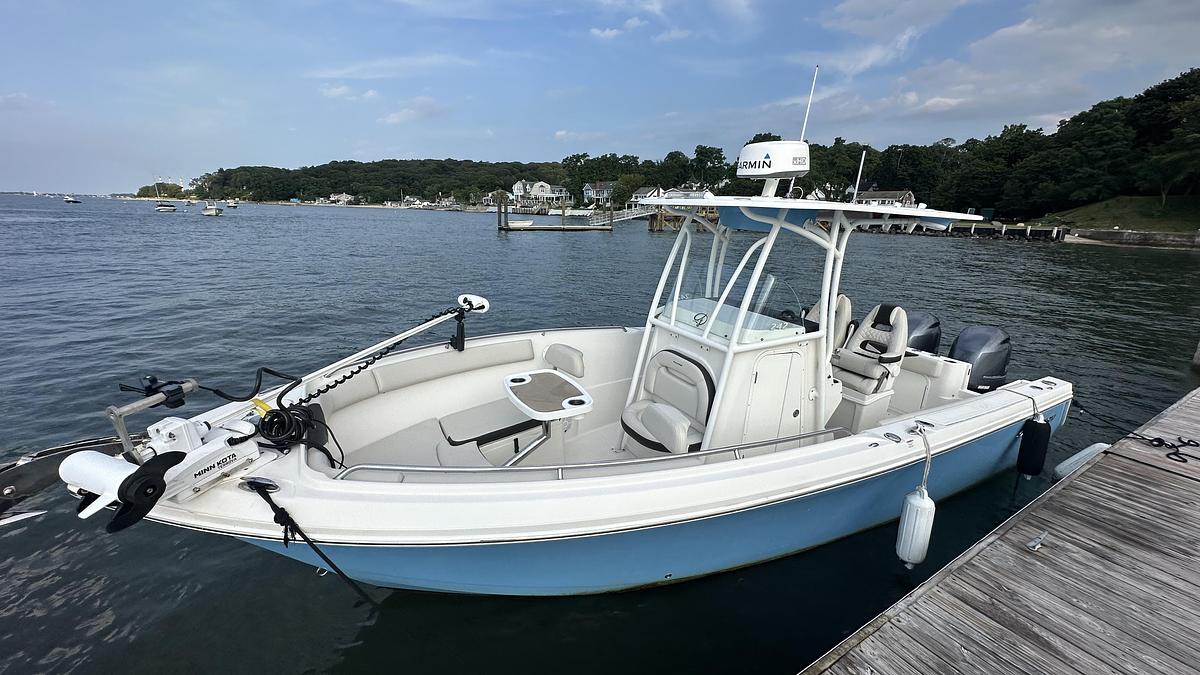 Used 2022 Sailfish 242 CC