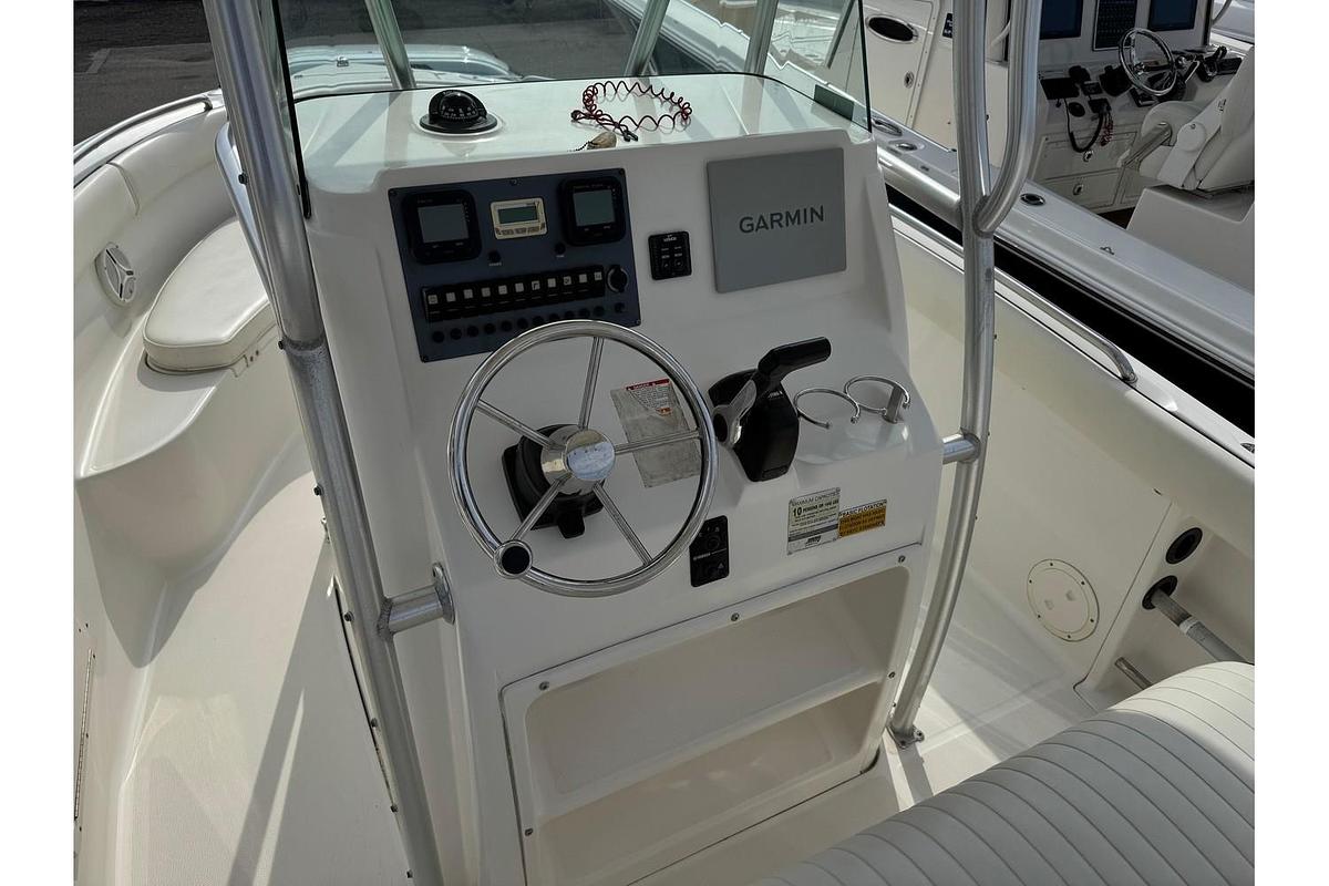 Used 2007 Robalo R220 Center Console