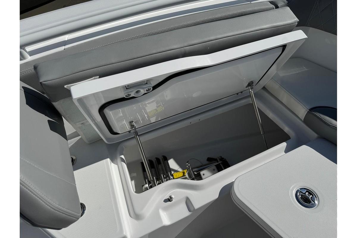 2025 Everglades 285 Center Console