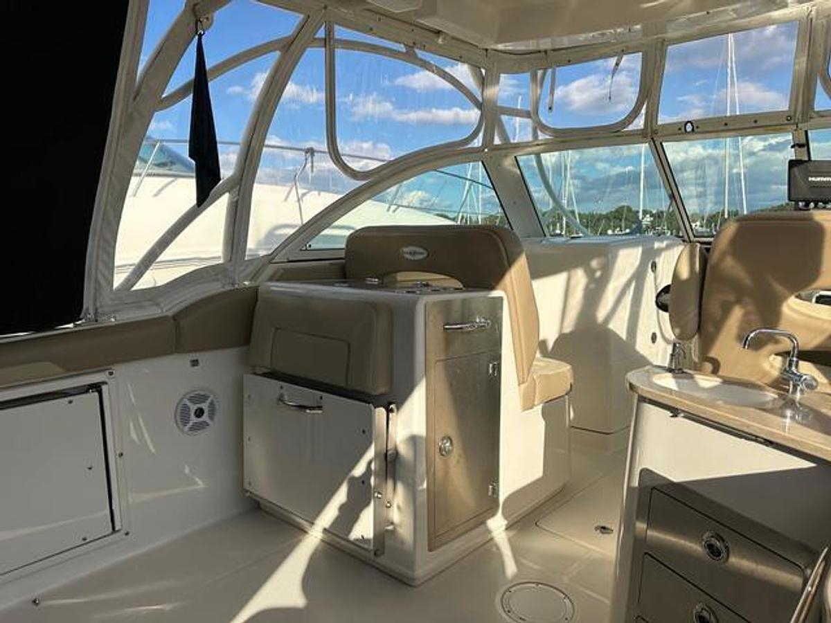 Used 2017 Sailfish 325 DC