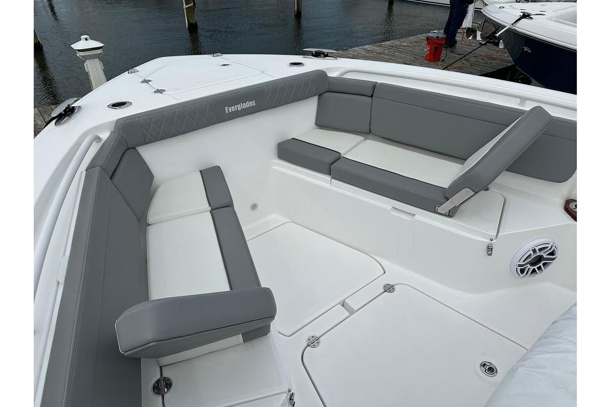 Used 2023 Everglades 395 Center Console