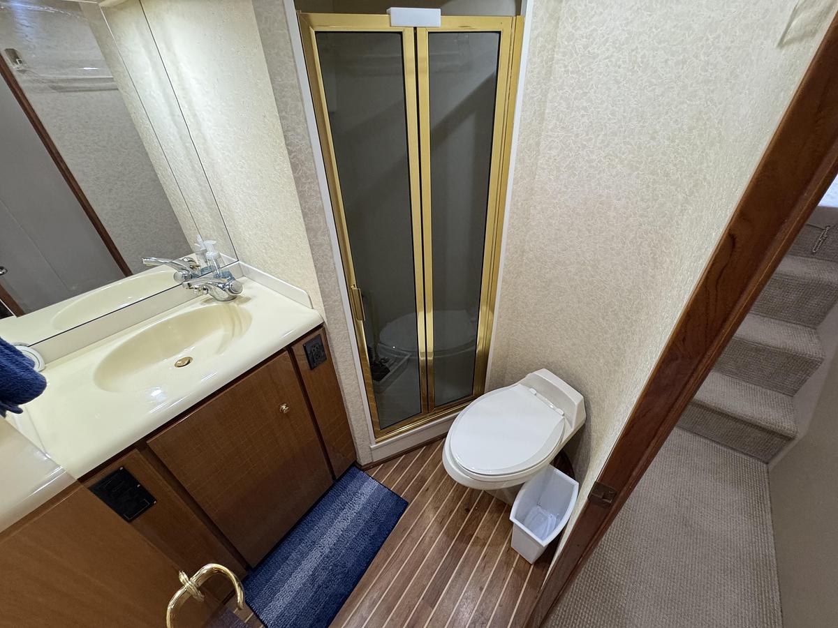 Used 2002 Viking 61 Enclosed Bridge