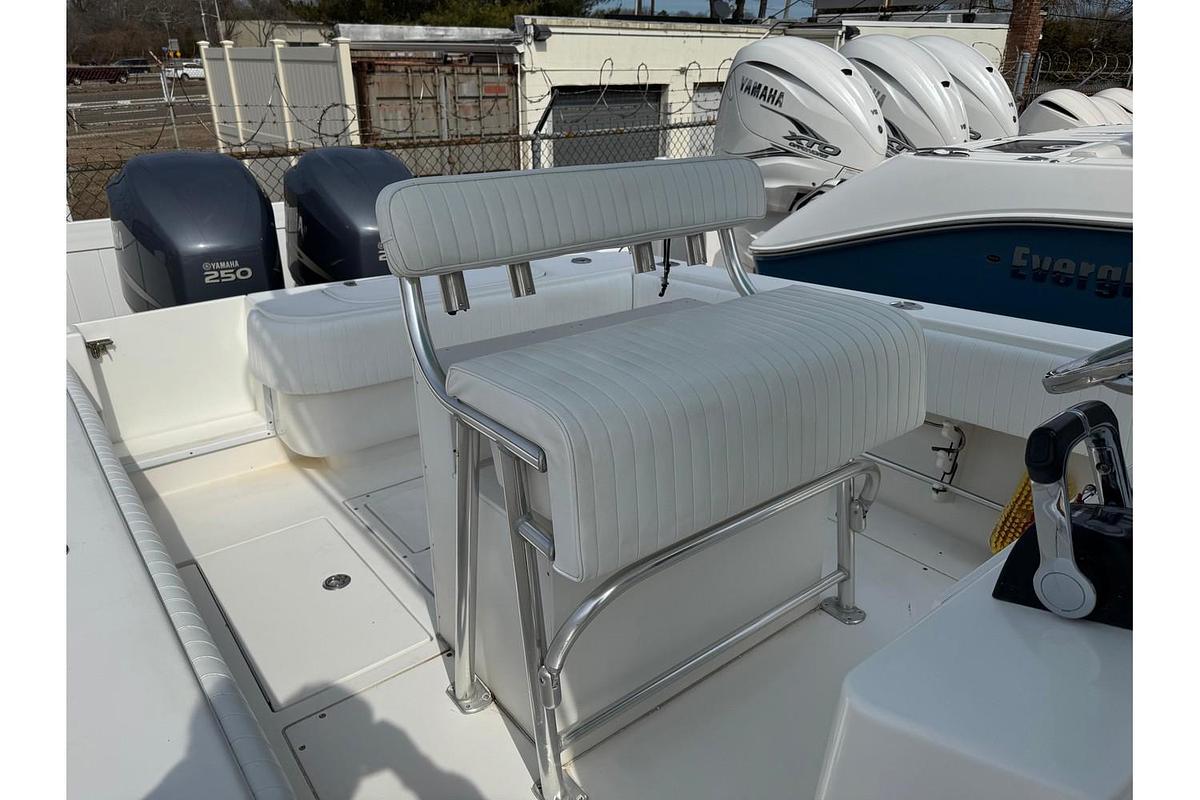 Used 2010 Contender 25 Open