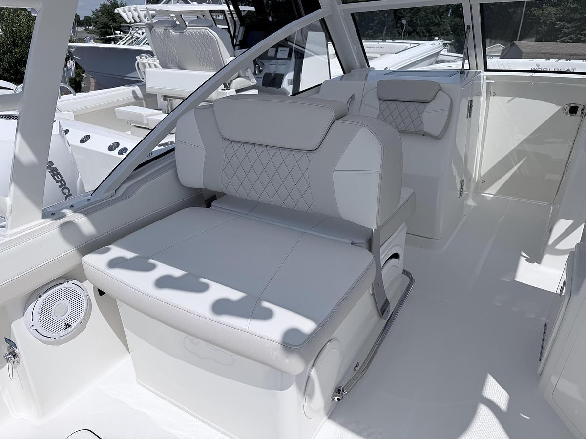 2026 World Cat 280DC-X