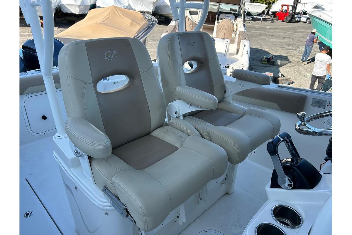 Used 2018 Sailfish 290 CC