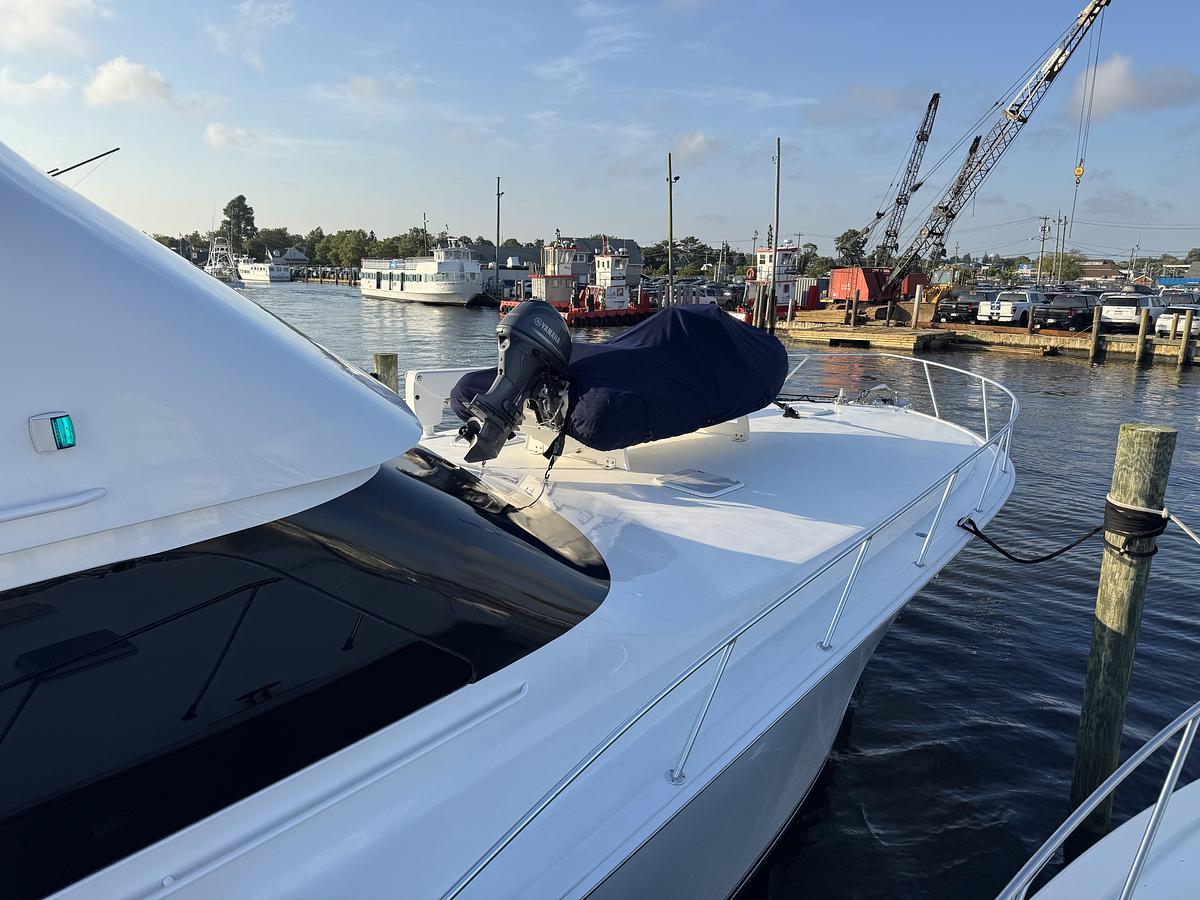 Used 2002 Viking 61 Enclosed Bridge