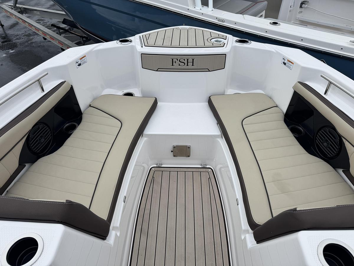 Used 2026 Yamaha Boats 255 FSH Sport H