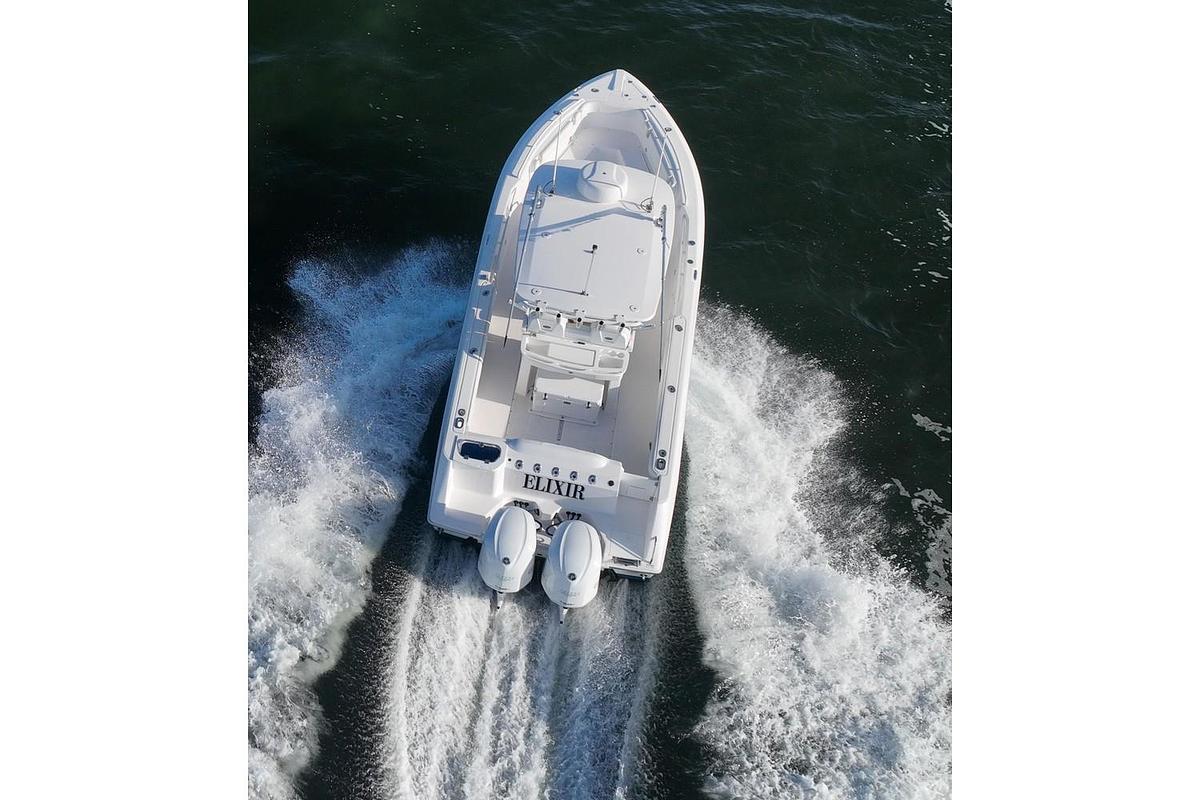 Used 2019 Everglades 295 Center Console