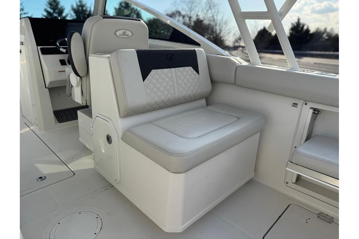 2024 Sailfish 276 DC