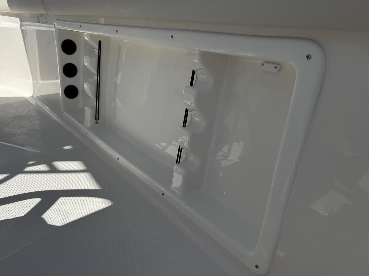 2025 Sailfish 232 CC