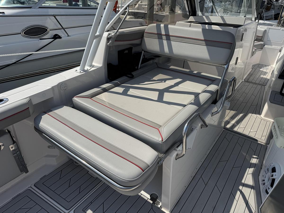 Used 2023 Solara S-250DC