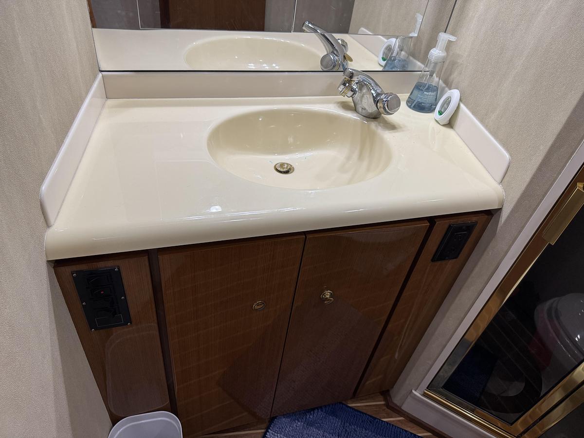 Used 2002 Viking 61 Enclosed Bridge