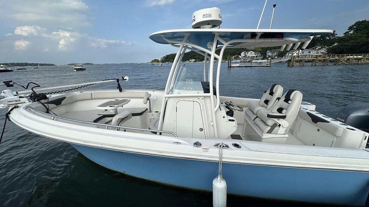 Used 2022 Sailfish 242 CC