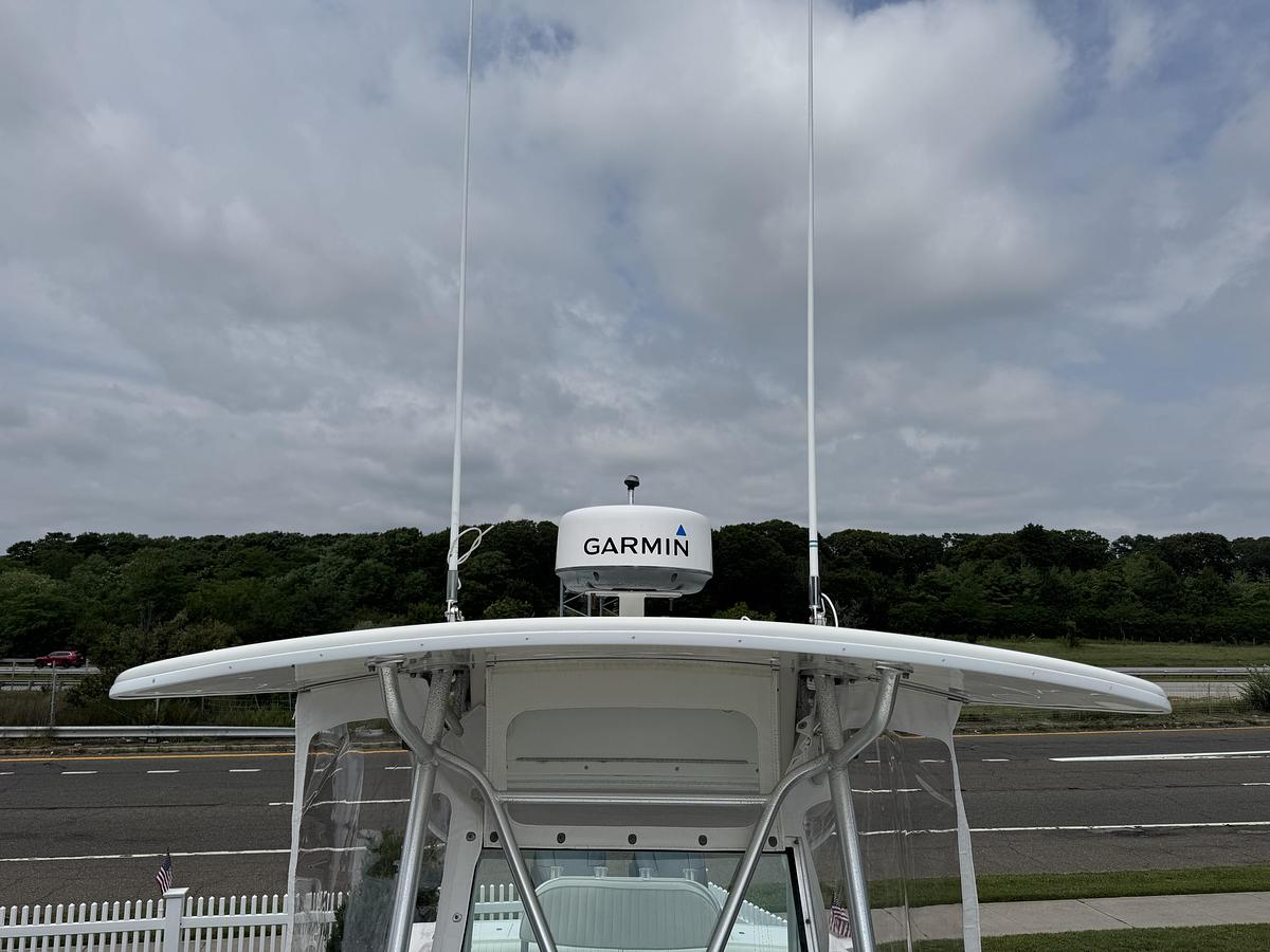 Used 2001 Regulator  26FS