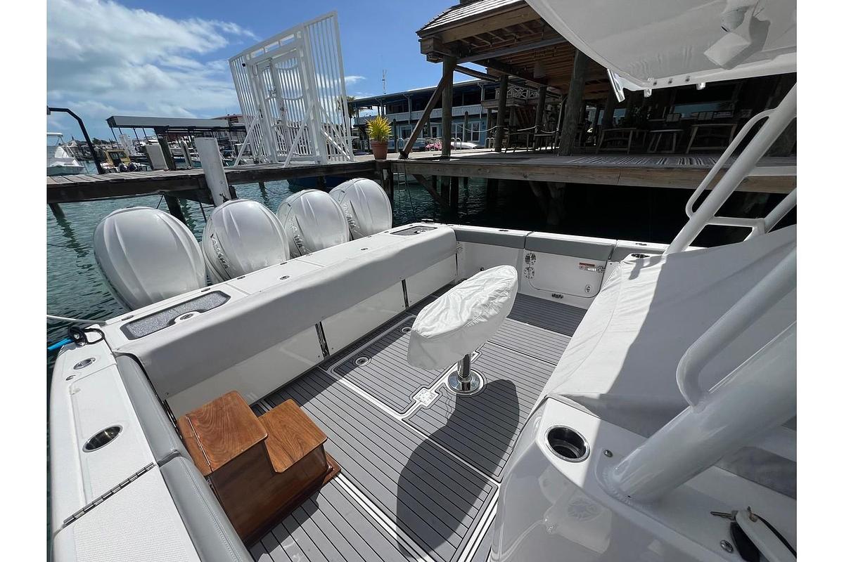 Used 2023 Everglades 455