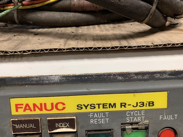 Used FANUC M6iB 6 AXIS CNC ROBOT WITH RJ3iB CONTROLLER