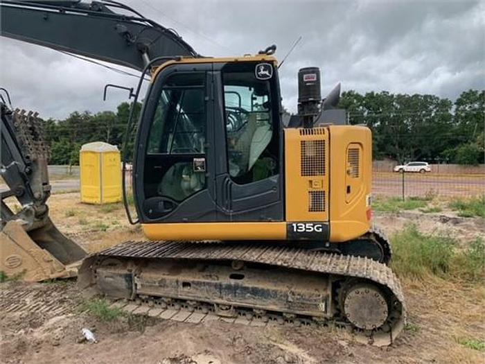 Used 2018 Deere 135G
