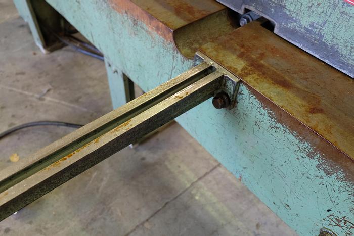 Used MORGAN 2050mm x 4mm SC Mechanical guillotine